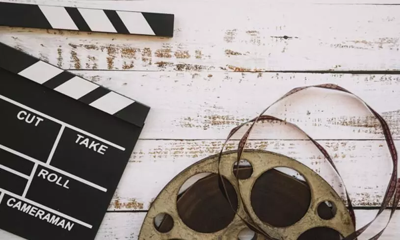 റീല് പൊട്ടിയ ജീവിതങ്ങൾ റീല് പൊട്ടിയ ജീവിതങ്ങൾ