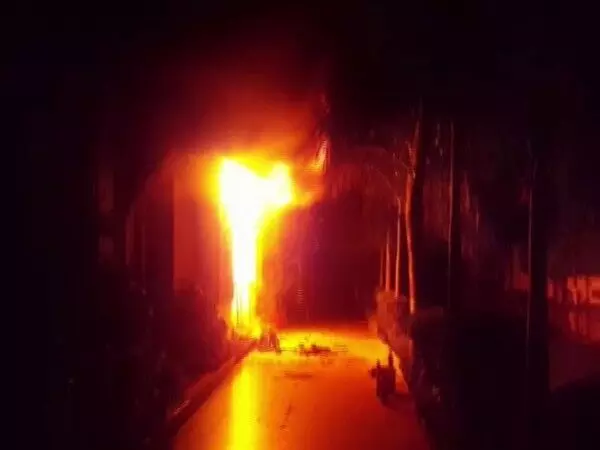 ഉത്തർപ്രദേശിലെ ഗാസിയാബാദിൽ സ്കൂൾ കെട്ടിടം കത്തി നശിച്ചു