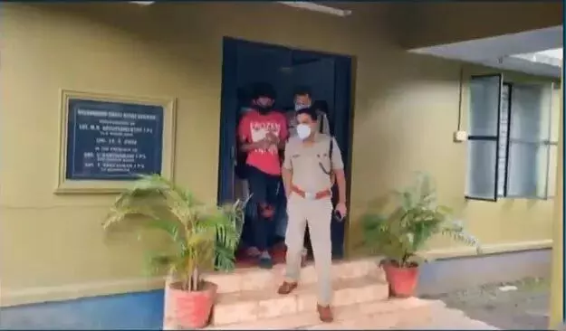 സഹോദരിയെ വിഷം കൊടുത്തുകൊന്ന കേസിൽ ആൽബിനെ വീട്ടിൽ തെളിവെടുപ്പിനെത്തിച്ചു