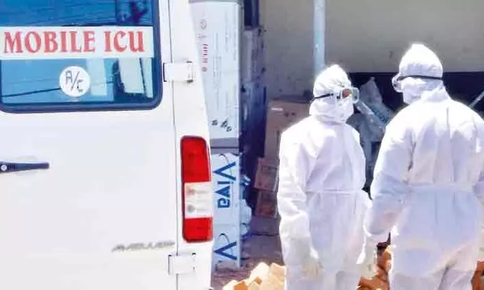 സ്രവപരിശോധനക്ക് കാത്തിരിക്കാതെ മൃതദേഹം സംസ്കരിക്കാമെന്ന് ആരോഗ്യവകുപ്പ് സ്രവപരിശോധനക്ക് കാത്തിരിക്കാതെ മൃതദേഹം സംസ്കരിക്കാമെന്ന് ആരോഗ്യവകുപ്പ്