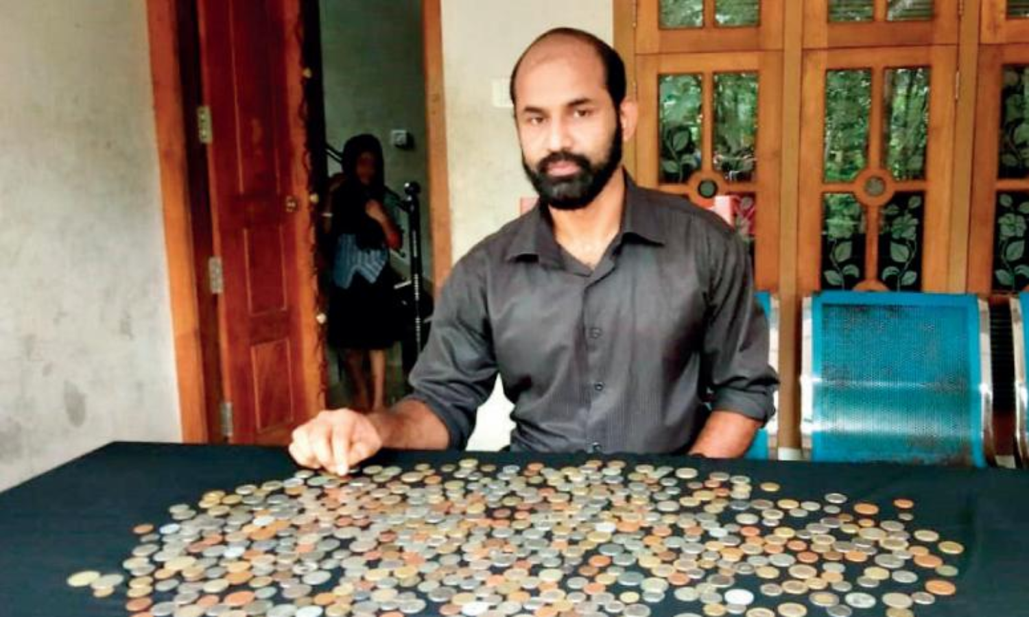 മു​ഹ​മ്മ​ദ​ലി​യു​ടെ ശേ​ഖ​ര​ത്തി​ലു​ണ്ട്​ അ​പൂ​ർ​വ നാ​ണ​യ​ങ്ങ​ൾ