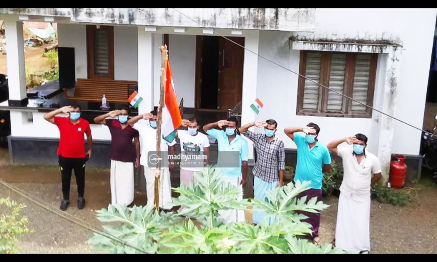 കരിപ്പൂർ വിമാന അപകട രക്ഷാപ്രവർത്തകർ ക്വാറന്‍റീൻ കേന്ദ്രത്തിൽ