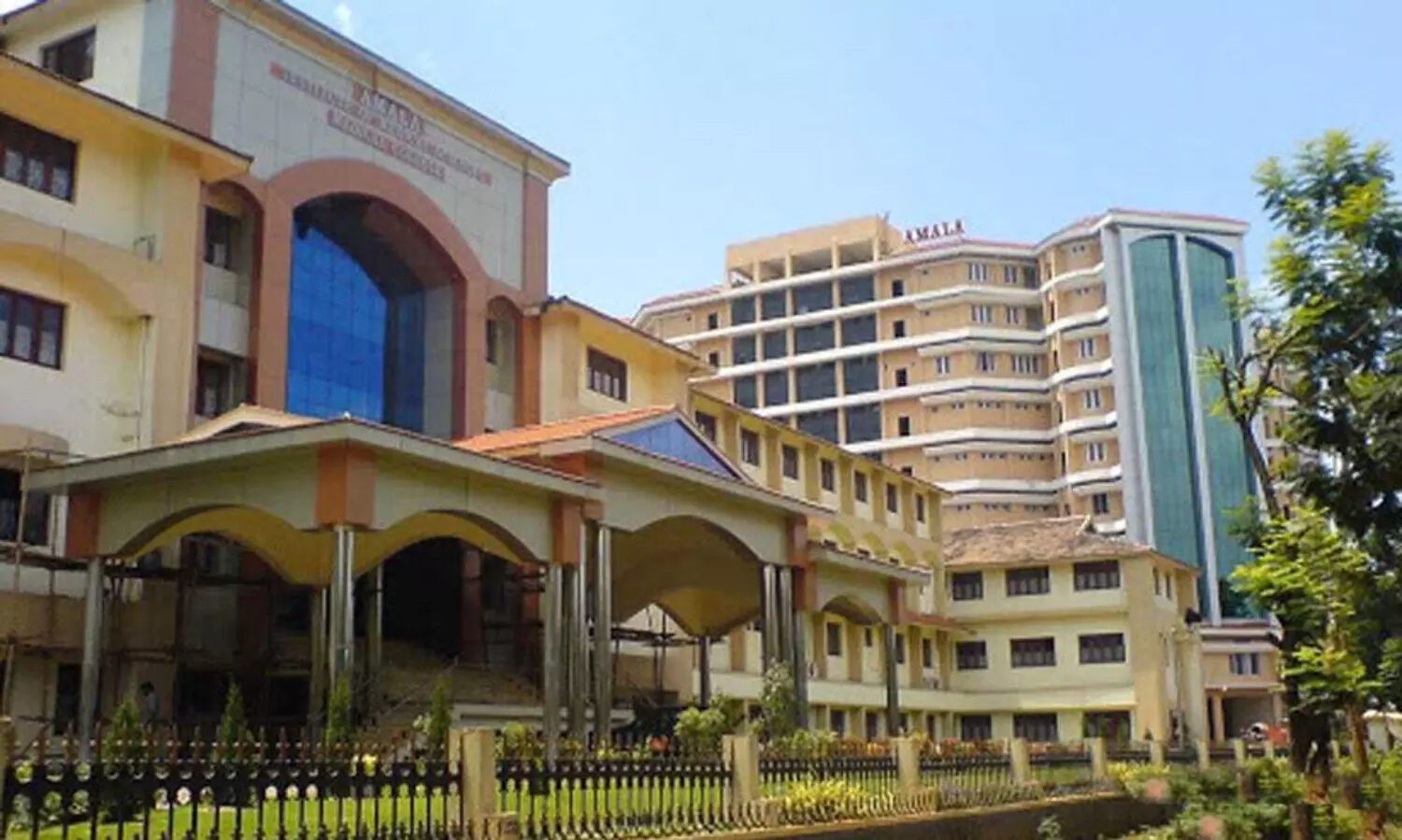 അമല ആശുപത്രിയിൽ കോവിഡ് വ്യാപനം: ജൂലൈ 22 മുതൽ സന്ദർശിച്ചവർ ബന്ധപ്പെടണം