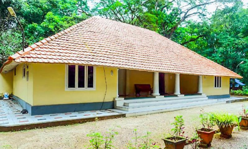 ബ്രി​ട്ടീ​ഷ് ഭ​ര​ണ​കാ​ലം ഓ​ർ​മ​പ്പെ​ടു​ത്തി ഒ​രു ഇ​ൻ​സ്പെ​ക്​​ഷ​ൻ ബം​ഗ്ലാ​വ്​