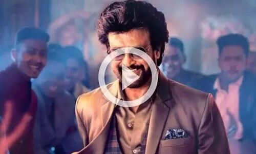 ലേറ്റല്ല, എന്നും ലേറ്റസ്റ്റാണ് രജനി ലേറ്റല്ല, എന്നും ലേറ്റസ്റ്റാണ് രജനി