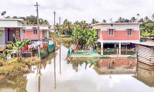 പ്രളയത്തിലും വെള്ളം കയറാതെ കടപ്രയിലെ ഫോമാ വീടുകൾ