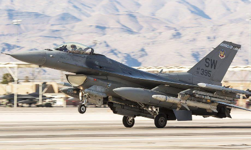 അത്യാധുനിക എഫ്-16 ജെറ്റ് വിമാനങ്ങൾ കൈമാറാൻ യു.എസ്-തായ് വാൻ കരാർ