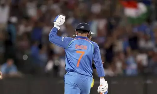 ഇൗ സ്വാതന്ത്ര്യം ക്രിക്കറ്റ്​ പ്രേമികൾ ആഗ്രഹിക്കാത്തത്​; ധോണിക്ക്​ വിട നൽകി​ സഹതാരങ്ങൾ