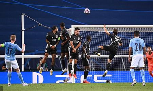 ചാമ്പ്യൻസ്​ ലീഗിൽ നിന്ന്​ മാഞ്ചസ്​റ്റർ സിറ്റിയും പുറത്ത്​