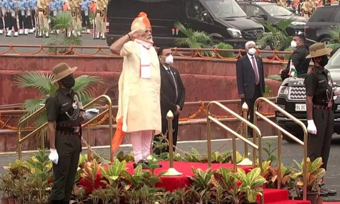 ഇന്ന്​ 74ാം സ്വാതന്ത്ര്യദിനം; ചെ​ങ്കോട്ടയിൽ പ്രധാനമന്ത്രി ദേശീയ പതാക ഉയർത്തി