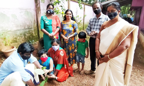 പ്രതിഭാമരം പദ്ധതിയുമായി സുഗതൻ മാഷ് പ്രതിഭാമരം പദ്ധതിയുമായി സുഗതൻ മാഷ്