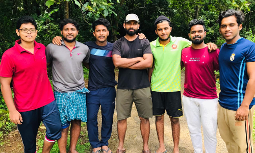 അഞ്ചു പോത്തുകളെ വീണുകിട്ടി, ഒന്നരമാസം പോറ്റി ഉടമകൾക്ക് നൽകി പെരിന്തൽമണ്ണയിലെ ‍യുവാക്കൾ