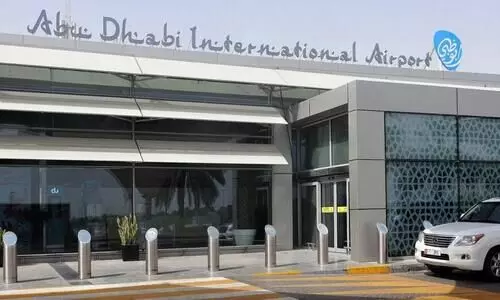 ഐ.സി.എ അനുമതി ഇല്ലാതെ എത്തിയ അഞ്ച്​​ മലയാളികൾ അബൂദബി വിമാനത്താവളത്തിൽ കുടുങ്ങി