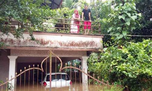 ഭയപ്പെടുത്തിയ പ്രളയ ദിനങ്ങള്‍ക്ക് നന്മകളുടെ ഉറവ്, കരുണാര്‍ദ്രതയുടെ നനവ്...