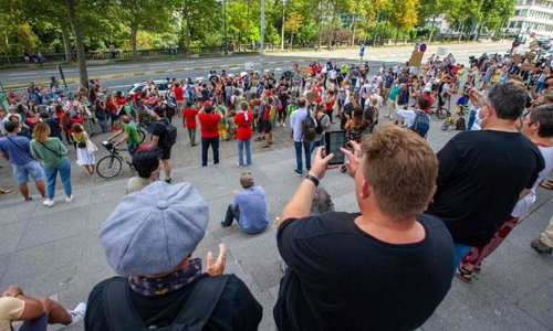 മാസ്ക് നിര്ബന്ധമാക്കിയതിനെതിരെ ബ്രസല്സില് പ്രതിഷേധം മാസ്ക് നിര്ബന്ധമാക്കിയതിനെതിരെ ബ്രസല്സില് പ്രതിഷേധം