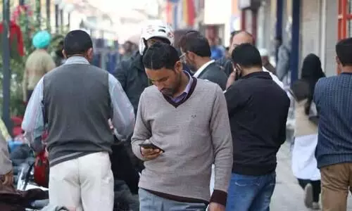 ജമ്മു കശ്മീരിലെ രണ്ട് ജില്ലകളിൽ 4ജി മൊബൈൽ ഇന്‍റർനെറ്റ് സേവനം പുന:സ്ഥാപിച്ചു