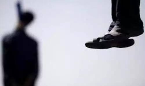 കസ്റ്റഡിയിലെടുത്ത യുവാവ് പൊലീസ് സ്റ്റേഷനിലെ ശുചിമുറിയിൽ തൂങ്ങി മരിച്ച നിലയിൽ