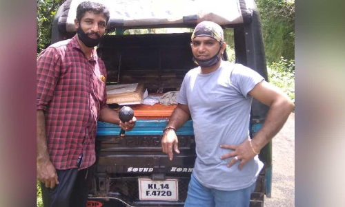 കോവിഡ് ചതിച്ചപ്പോൾ പിടിച്ചുനിൽക്കാൻ മീൻ വിൽപന