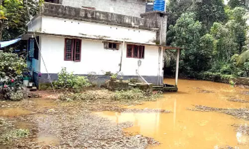 വീടിന് ചുറ്റും വെള്ളക്കെട്ട്; മൃതദേഹം സഹോദര​െൻറ വീട്ടിൽ സംസ്കരിച്ചു