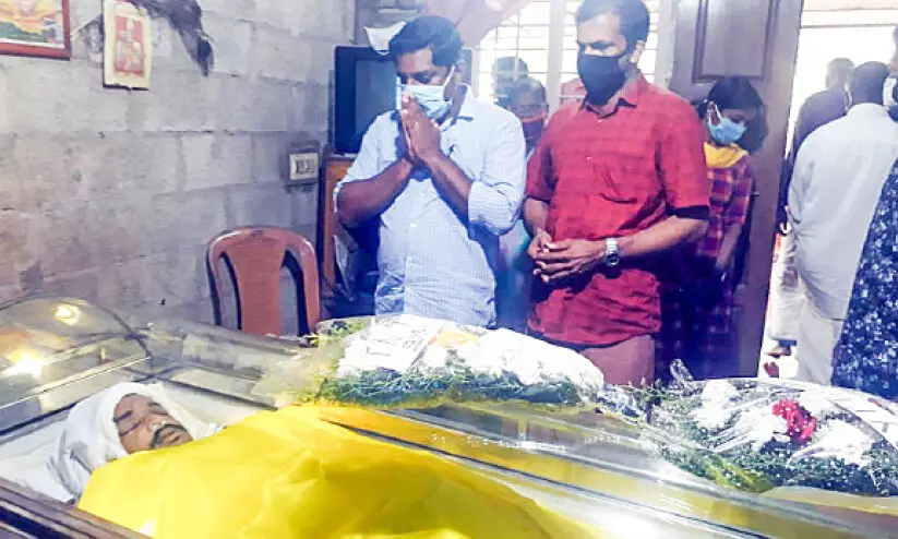 ആറുപേർക്ക് പുതുജീവൻ നൽകിയ സച്ചുവിന് കണ്ണീരിൽ കുതിർന്ന യാത്രാമൊഴി ആറുപേർക്ക് പുതുജീവൻ നൽകിയ സച്ചുവിന് കണ്ണീരിൽ കുതിർന്ന യാത്രാമൊഴി