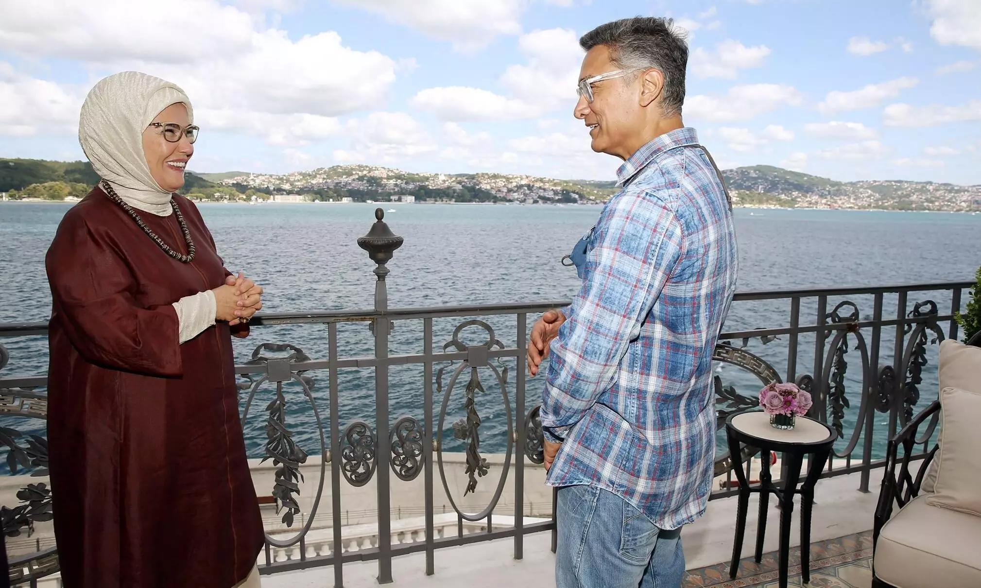 തുര്ക്കി പ്രഥമ വനിതയുമായി ആമിർ ഖാൻെറ കൂടിക്കാഴ്ച; സോഷ്യൽമീഡിയയിൽ വൻ പ്രതിഷേധം തുര്ക്കി പ്രഥമ വനിതയുമായി ആമിർ ഖാൻെറ കൂടിക്കാഴ്ച; സോഷ്യൽമീഡിയയിൽ വൻ പ്രതിഷേധം