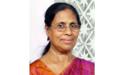 കോ​​വി​​ഡി​​നെ തോ​​ൽ​​പി​​ച്ച റീ​​ത്ത നാ​​ട​​ണ​​യു​​ന്നു