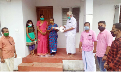 രാധാമണിക്കും പേരക്കുട്ടിക്കും സുരക്ഷിത വീടിെൻറ തണൽ രാധാമണിക്കും പേരക്കുട്ടിക്കും സുരക്ഷിത വീടിെൻറ തണൽ