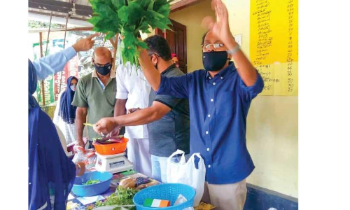 സഹവർത്തിത്വത്തി​െൻറ ഓർമ പുതുക്കി പുര ചന്ത