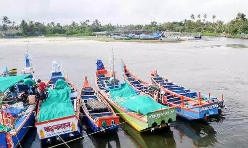 അന്ധകാരനഴി വറുതിയുടെ പിടിയിൽ; മത്സ്യബന്ധനം അനുവദിക്കണമെന്ന ആവശ്യം ശക്തം