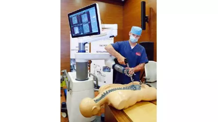 മിഡിൽ ഈസ്​റ്റിലെ ആദ്യ ഇ-ജി.പി.എസ് റോബോട്ട് സംവിധാനവുമായി വി.പി.എസ്​- ബുർജീൽ ആശുപത്രി