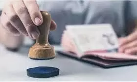 പുന്നയൂർ പഞ്ചായത്ത് സെക്രട്ടറിയുടെ വ്യാജ സീൽ ഉപയോഗിച്ച് രേഖ; എൽ.ഡി.എഫ് അംഗങ്ങൾ ഇറങ്ങിപ്പോയി പുന്നയൂർ പഞ്ചായത്ത് സെക്രട്ടറിയുടെ വ്യാജ സീൽ ഉപയോഗിച്ച് രേഖ; എൽ.ഡി.എഫ് അംഗങ്ങൾ ഇറങ്ങിപ്പോയി