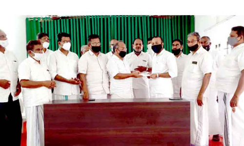 തൃ​ശൂ​ർ സി.​എ​ച്ച് സെൻറ​ർ ഫ​ണ്ട് കൈ​മാ​റി