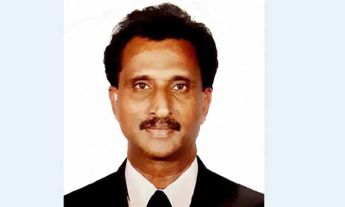 മ​​ല​​യാ​​ളി ഷാ​​ർ​​ജ​​യി​​ൽ നി​​ര്യാ​​ത​​നാ​​യി