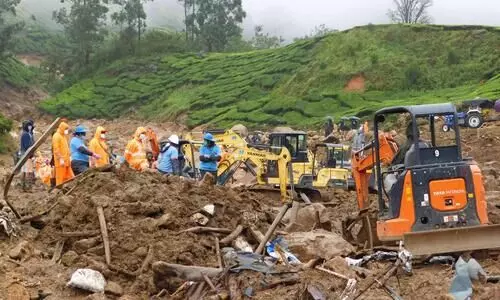 പെട്ടിമുടി ദുരന്തം: മൂന്ന് ലക്ഷം വീതം ധനസഹായം പ്രഖ്യാപിച്ച് തമിഴ്നാട് സർക്കാർ പെട്ടിമുടി ദുരന്തം: മൂന്ന് ലക്ഷം വീതം ധനസഹായം പ്രഖ്യാപിച്ച് തമിഴ്നാട് സർക്കാർ