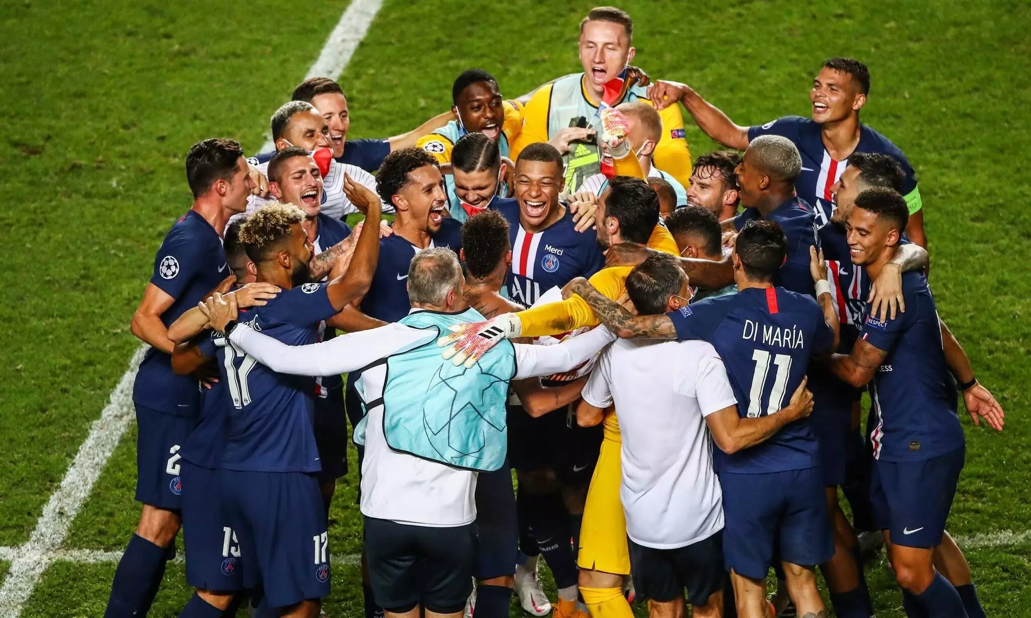 ലൈപ്സിഷിനെ മലർത്തിയടിച്ചു; ചരിത്രമെഴുതി പി.എസ്.ജി ലൈപ്സിഷിനെ മലർത്തിയടിച്ചു; ചരിത്രമെഴുതി പി.എസ്.ജി