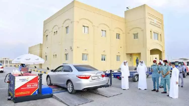 ഷാ​ർ​ജ​യി​ൽ സ​ഞ്ച​രി​ക്കു​ന്ന വാ​ഹ​ന ര​ജി​സ്ട്രേ​ഷ​ൻ സേ​വ​ന​ങ്ങ​ൾ