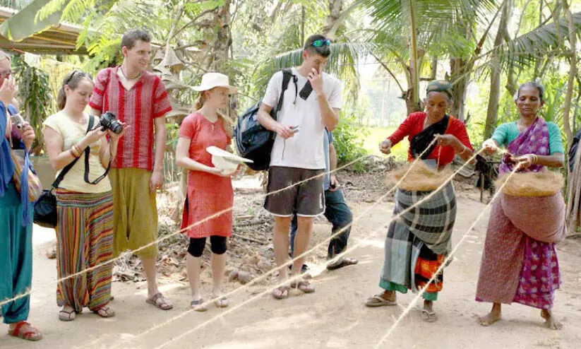 പ്രളയം, കോവിഡ്​; ആടിയുലയുന്നു കുമരകത്തെ ജീവിതക്കാഴ്​ചകൾ