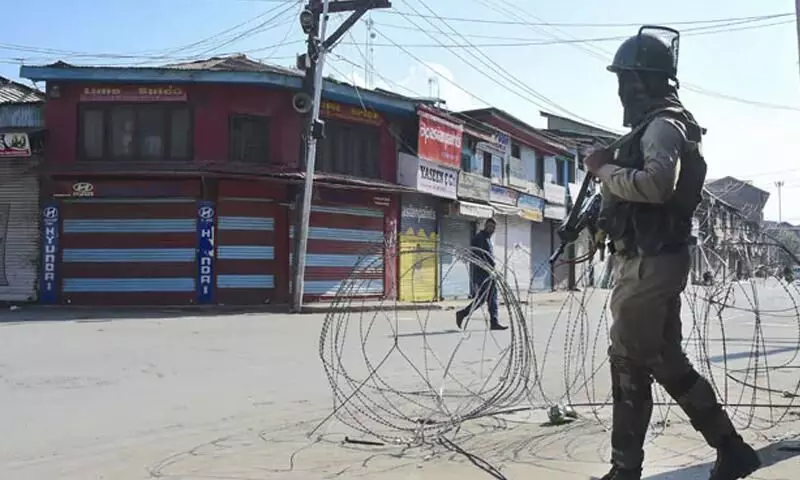 10,000 അർധസൈനികരെ കശ്മീരിൽ നിന്നും പിൻവലിക്കും 10,000 അർധസൈനികരെ കശ്മീരിൽ നിന്നും പിൻവലിക്കും