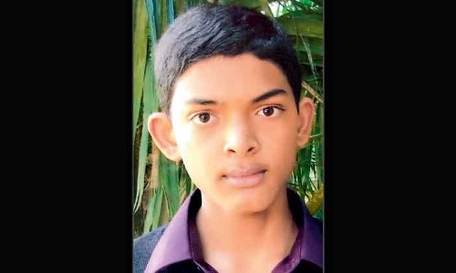 മകനെക്കുറിച്ചുള്ള ഒാർമകൾ ജീവിതസമ്പാദ്യമാക്കി അവർ മടങ്ങുന്നു