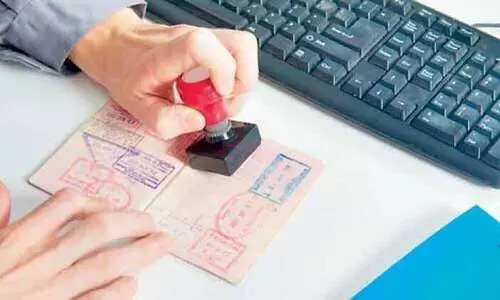 വിസിറ്റ് വിസ കാലാവധി കഴിഞ്ഞവർ വിസ പുതുക്കാൻ അപേക്ഷ നൽകണം വിസിറ്റ് വിസ കാലാവധി കഴിഞ്ഞവർ വിസ പുതുക്കാൻ അപേക്ഷ നൽകണം