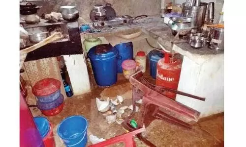 പാചകവാതകം തുറന്നുവിട്ട് അപായപ്പെടുത്താന്‍ ശ്രമമെന്ന്​