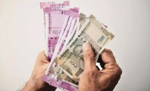 സ്വകാര്യ സ്ഥാപനങ്ങള്‍ ഓണത്തിന് മുമ്പ് ബോണസ് നല്‍കണം: ലേബര്‍ കമീഷണര്‍