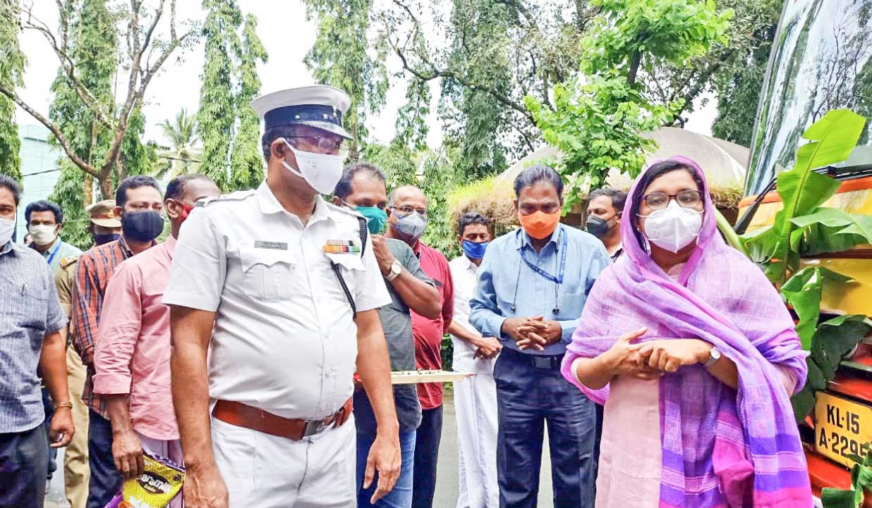 വയനാട്ടിൽ കെ.എസ്.ആര്.ടി.സി ബോണ്ട് സര്വിസ് തുടങ്ങി വയനാട്ടിൽ കെ.എസ്.ആര്.ടി.സി ബോണ്ട് സര്വിസ് തുടങ്ങി