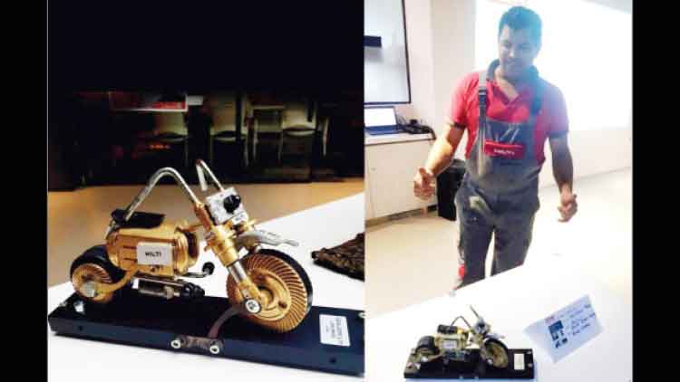 ബൈറൂത്തിന് കൈത്താങ്ങ്: കാദറിെൻറ കുഞ്ഞു ബൈക്കിന് 34,000 ദിർഹം ബൈറൂത്തിന് കൈത്താങ്ങ്: കാദറിെൻറ കുഞ്ഞു ബൈക്കിന് 34,000 ദിർഹം