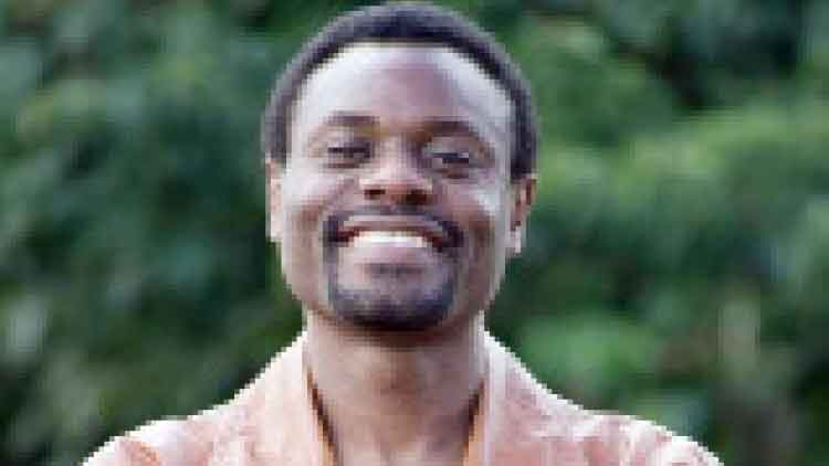 അഭയാർഥി കവി സ്ഥാപിച്ച സംഘടനക്ക് ഷാർജയുടെ അഞ്ചുലക്ഷം ദിർഹം അവാർഡ് അഭയാർഥി കവി സ്ഥാപിച്ച സംഘടനക്ക് ഷാർജയുടെ അഞ്ചുലക്ഷം ദിർഹം അവാർഡ്