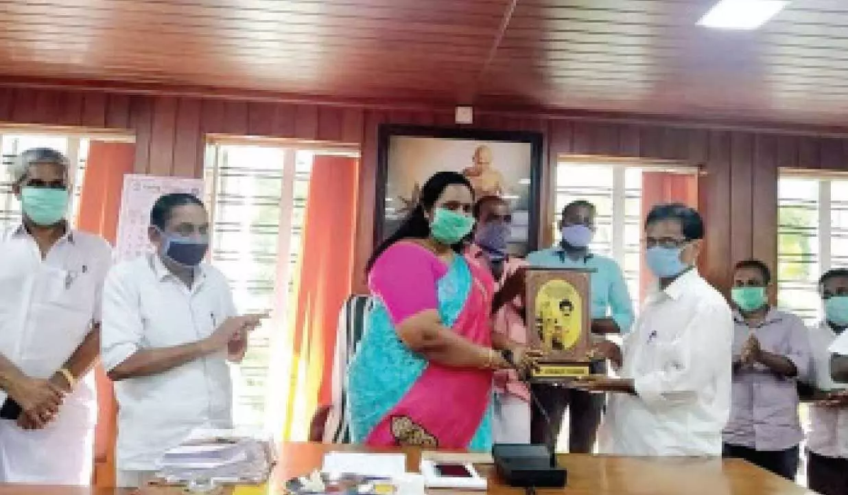 ജീവനും കൊണ്ടോടിയ റപ്പായി വിരമിച്ചു