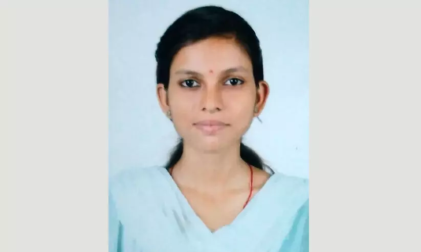 ഇത് അന്തര്‍ സംസ്ഥാന തൊഴിലാളിയുടെ മകള്‍ പായല്‍; പൊരുതി നേടിയത് എം.ജിയില്‍ ഒന്നാം റാങ്ക്