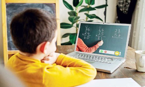 അധ്യയന വർഷം : ആദ്യപാതി ഓൺലൈനും ഓഫ്ലൈനും സംയോജിപ്പിച്ച് അധ്യയന വർഷം : ആദ്യപാതി ഓൺലൈനും ഓഫ്ലൈനും സംയോജിപ്പിച്ച്