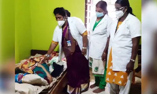 പാലിയേറ്റിവ് നഴ്സുമാരുടെ ജീവിതം ദുരിതത്തിൽ പാലിയേറ്റിവ് നഴ്സുമാരുടെ ജീവിതം ദുരിതത്തിൽ