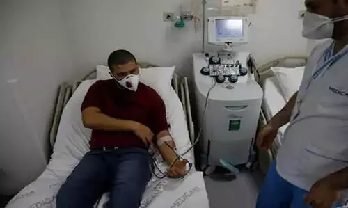 യു.എസിൽ പ്ലാസ്മ തെറാപ്പിക്ക് നിരോധനം; മൗനം പാലിച്ച് ഐ.സി.എം.ആർ യു.എസിൽ പ്ലാസ്മ തെറാപ്പിക്ക് നിരോധനം; മൗനം പാലിച്ച് ഐ.സി.എം.ആർ